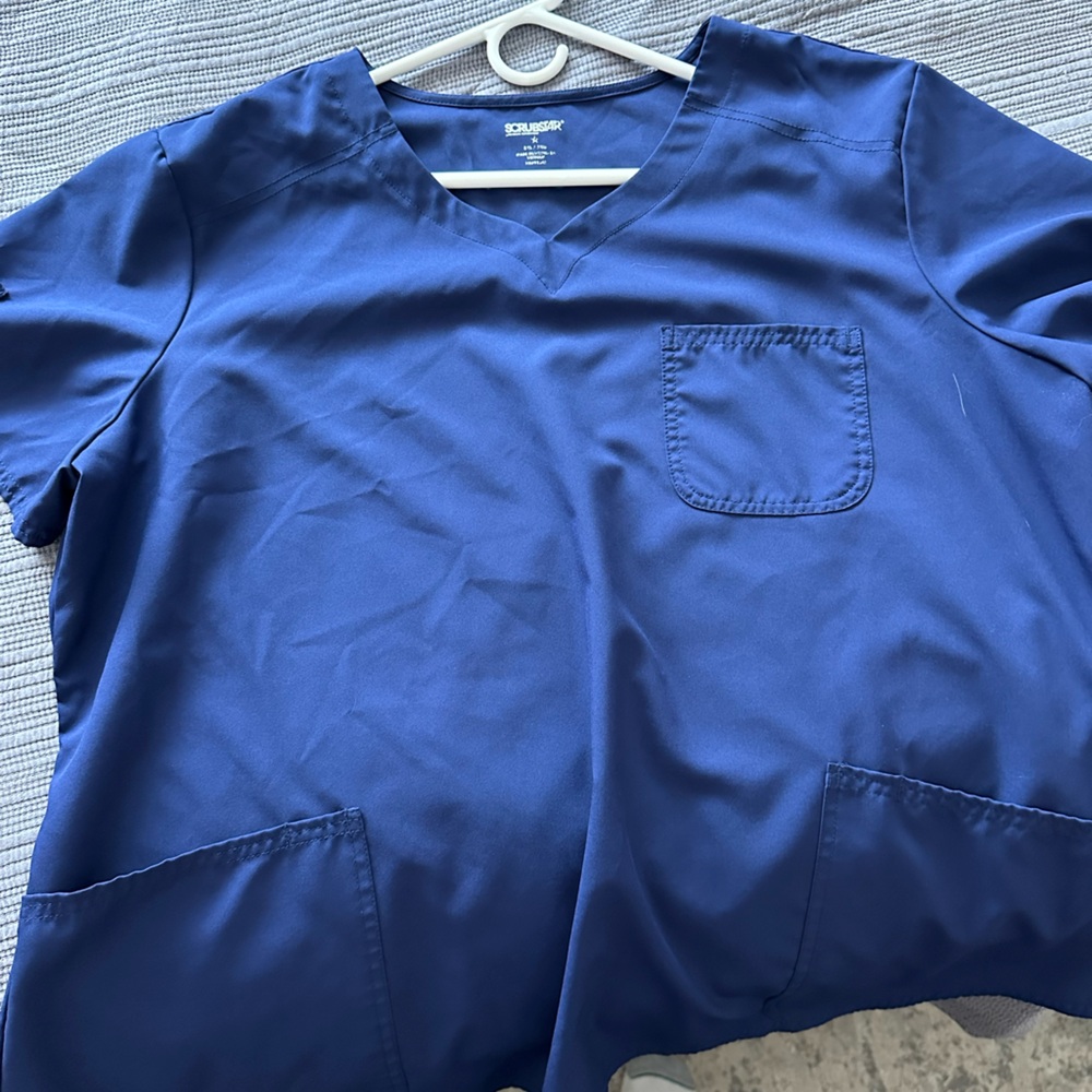 Scrubstar Women’s Navy Blue Crew Neck Scrub Top 3 Pockets